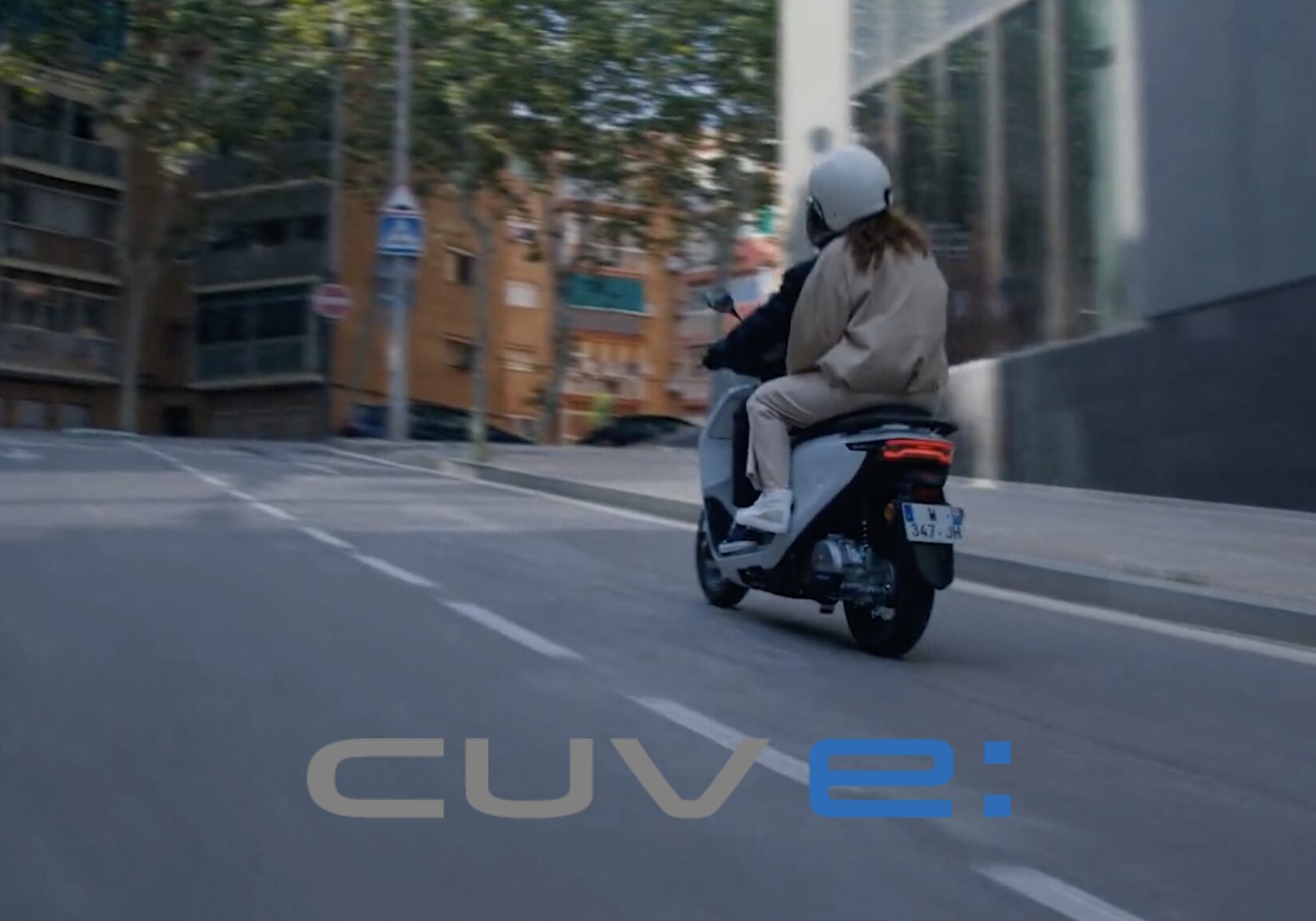CUV e: